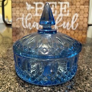 VINTAGE Indiana Glass Light Blue Princess Pattern Covered Candy Dish Sz 6”